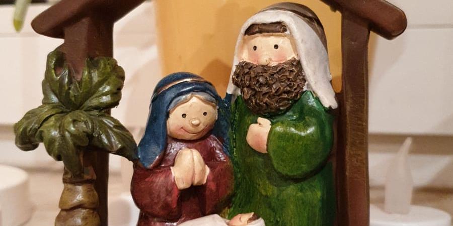 2021-Weihnachten-Krippe-Kinder